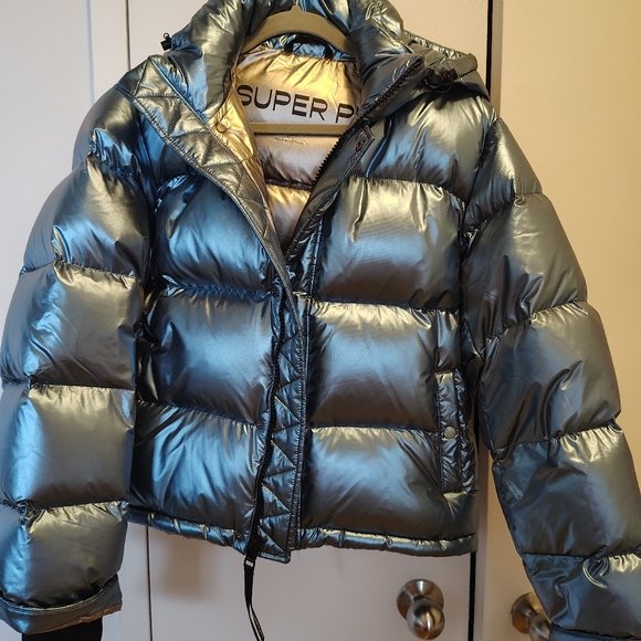 🔥Aritzia The Super Puff Shorty - Hi-Gloss - Size Medium - Picture 6 of 6